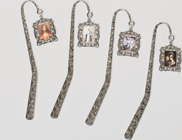 BOOKMARK W/CHARM SAINTS
